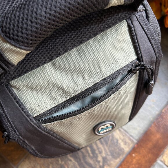 M-ROCK Yellowstone Top-Loading Holster Camera Case - Picture 7 of 14